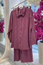 Load image into Gallery viewer, Casual Casual Chic Elegant
