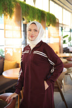 Load image into Gallery viewer, Elegant Tracksuit - Burgundy
